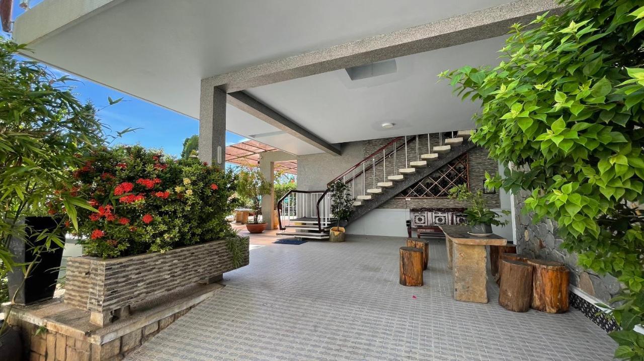Ananas Beach Hotel Вунгтау Экстерьер фото